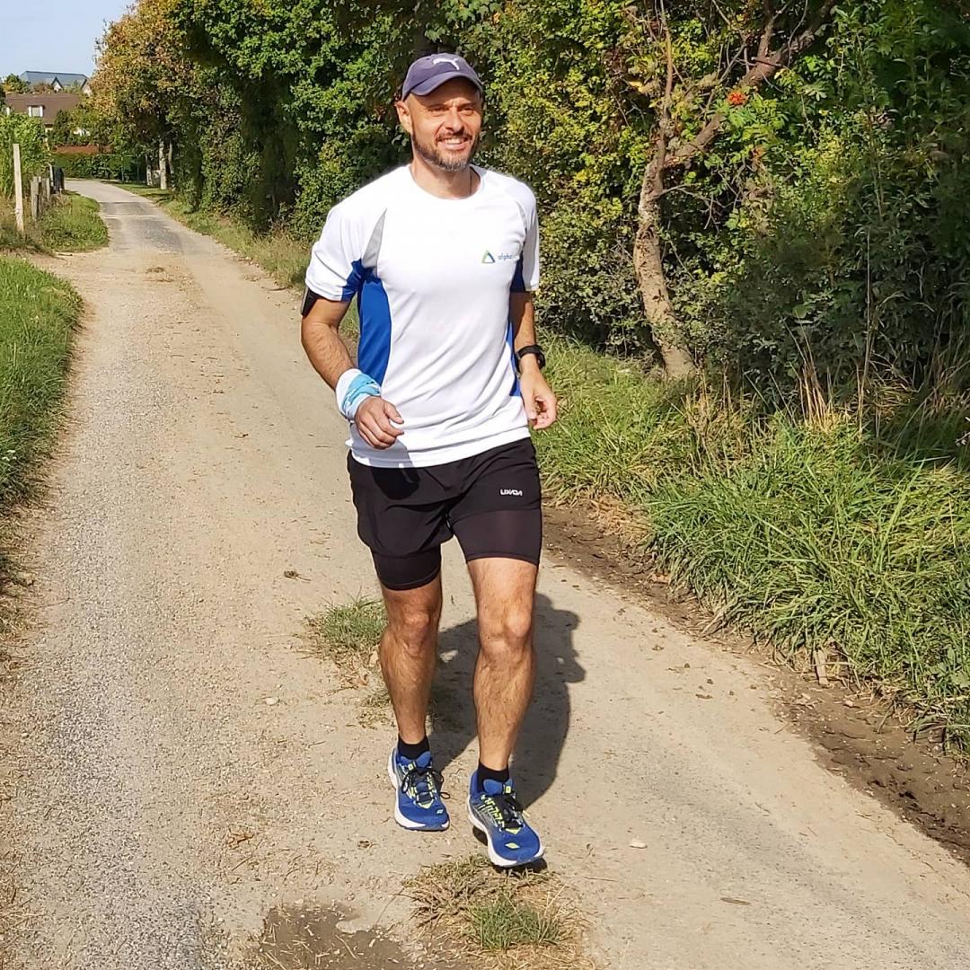 RUN TO RISE RUN TO RISE